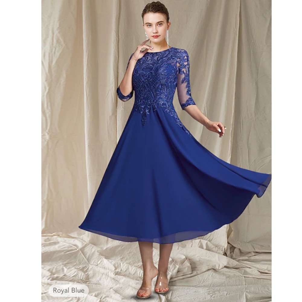 A-Line Mother of the Bride Dress Elegant Jewel Neck dress